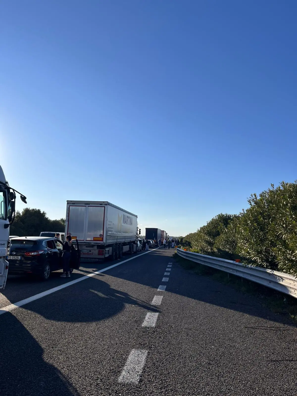 Automobilisti bloccati in A14: tra loro la famiglia Rosi