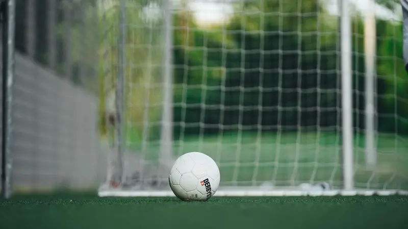 Si potrebbe introdurre la distinzione tra risultato e qualità