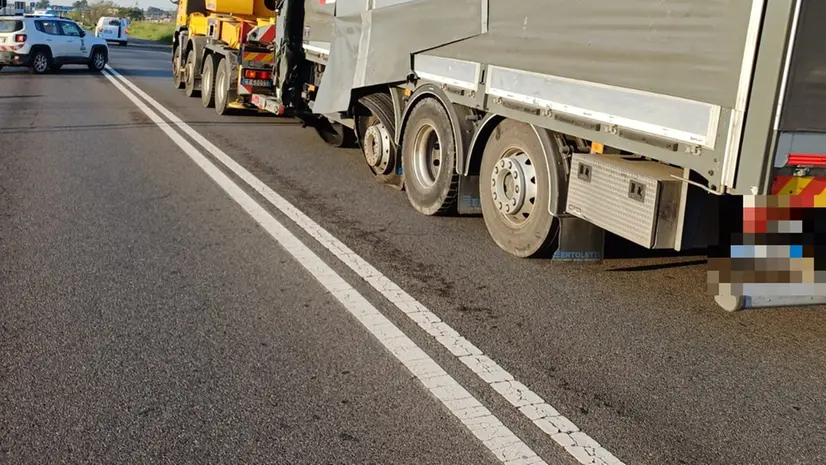 Il camion coinvolto nell'incidente