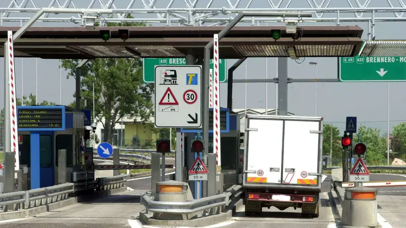 Il casello di Sirmione - © www.giornaledibrescia.it