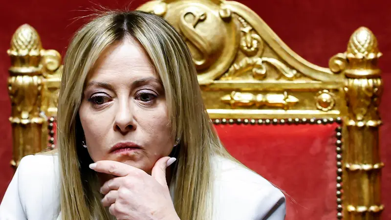 Giorgia Meloni si trova davanti a un bivio - Foto Ansa/Ettore Ferrari © www.giornaledibrescia.it