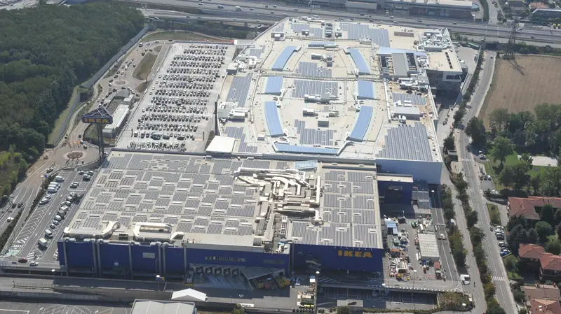 La mega struttura di Ikea ed Elnòs Shopping - © www.giornaledibrescia.it