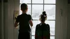 Accompagnare i minori nella lettura della distruzione e della morte vuol dire dare attenzione ai loro pensieri