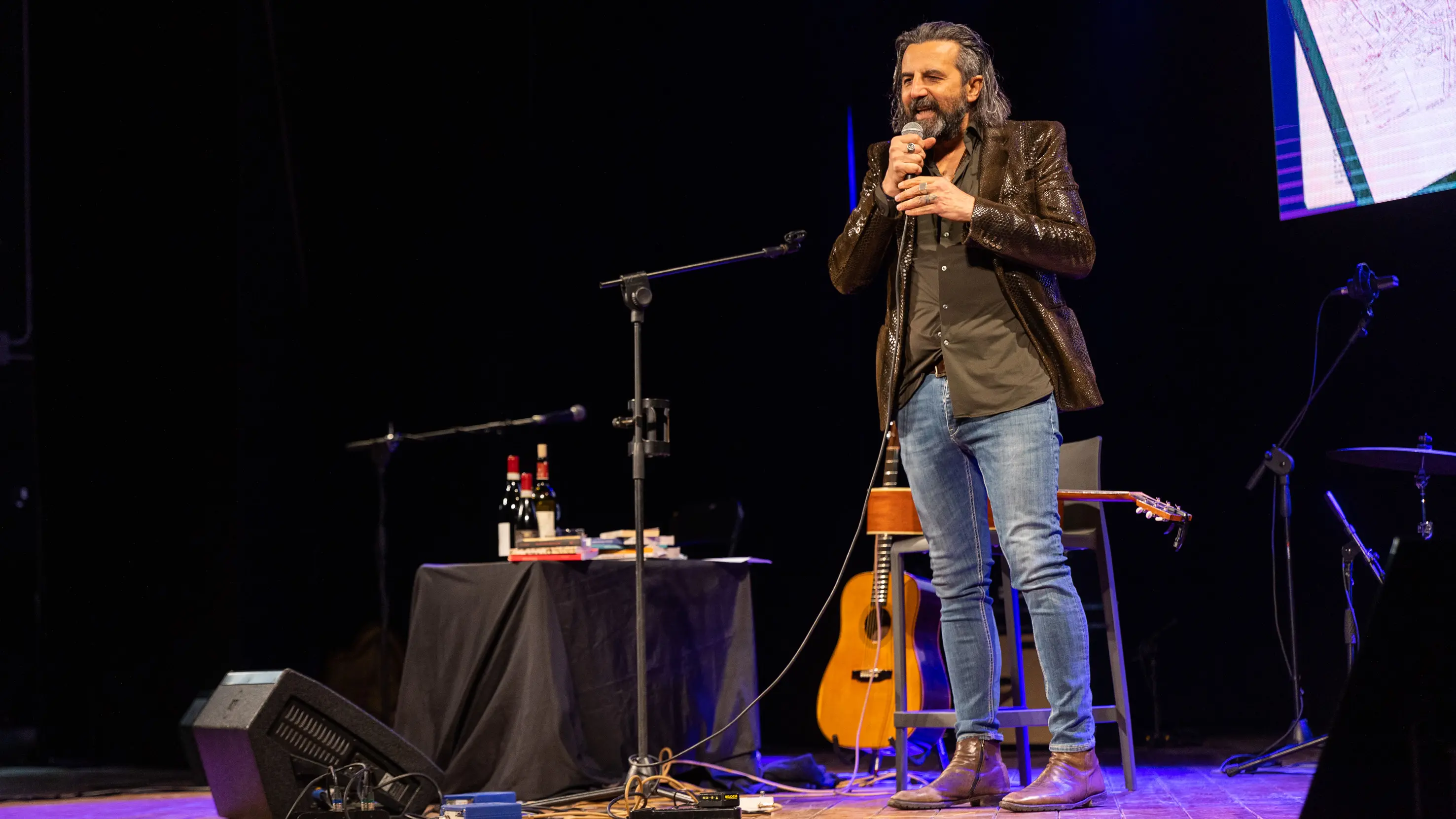 Omar Pedrini con «Canzoni sul saper vivere» a Rezzato