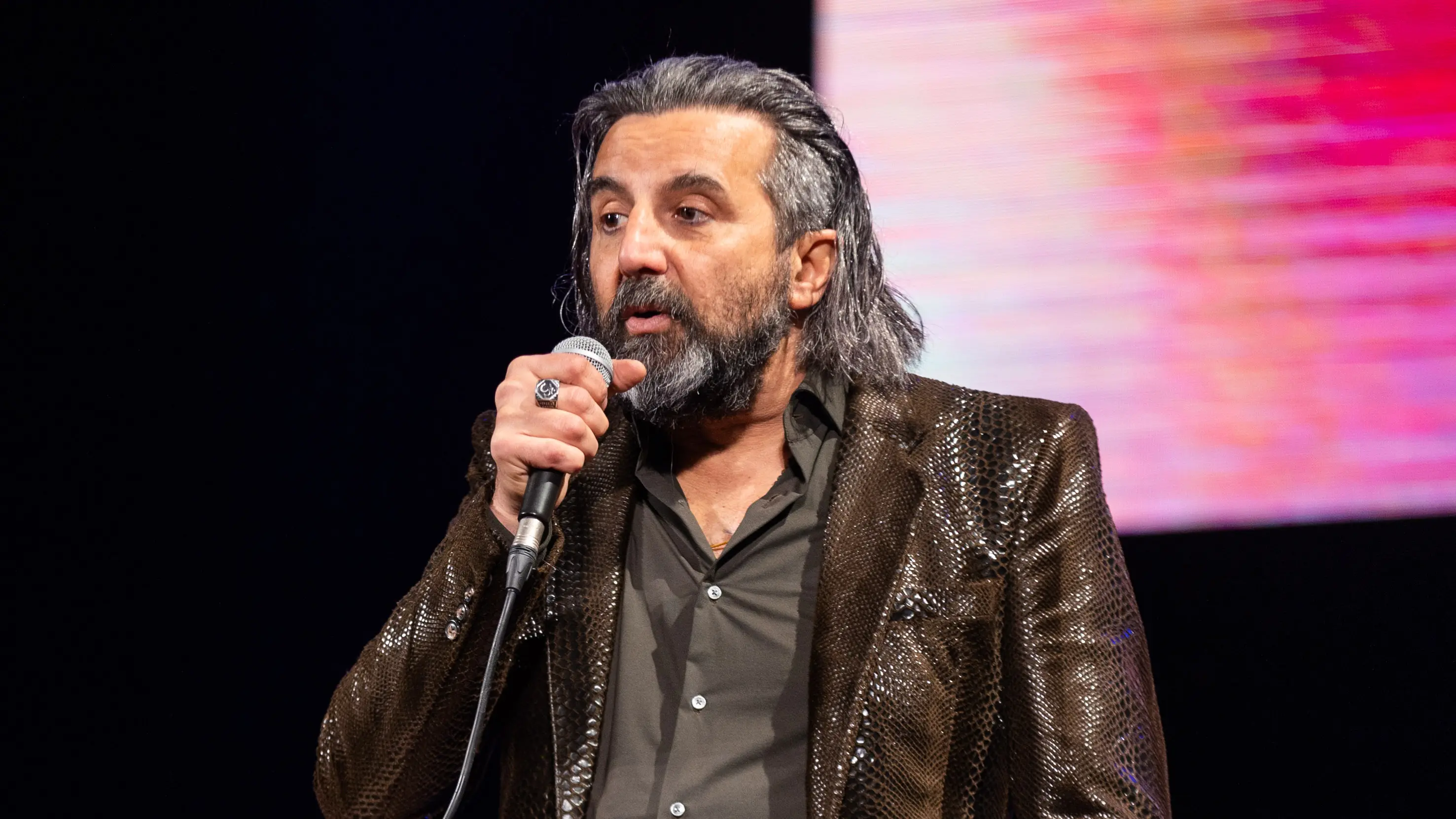 Omar Pedrini con «Canzoni sul saper vivere» a Rezzato