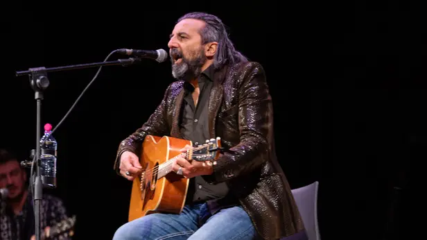 Omar Pedrini con «Canzoni sul saper vivere» a Rezzato