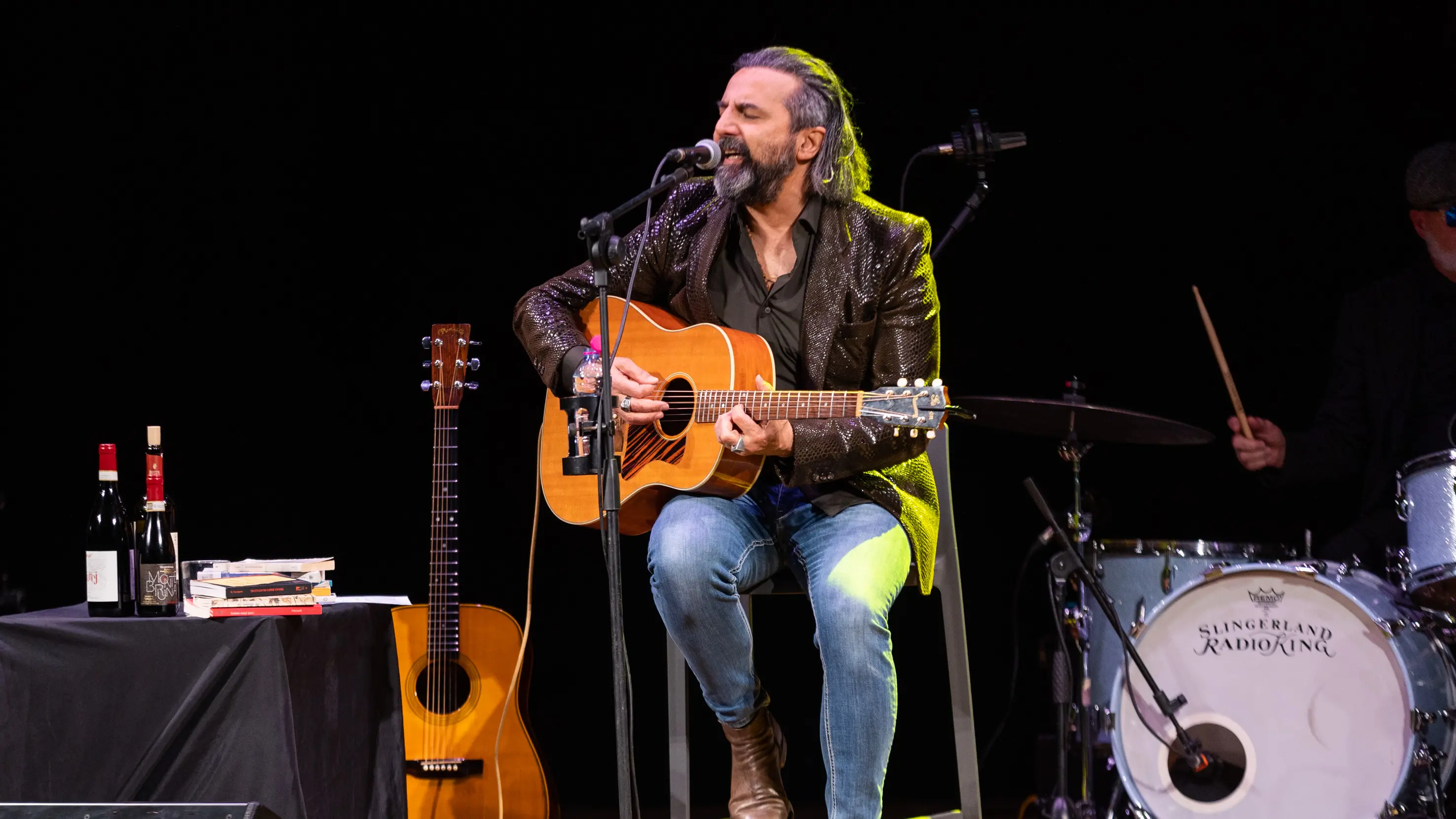 Omar Pedrini con «Canzoni sul saper vivere» a Rezzato