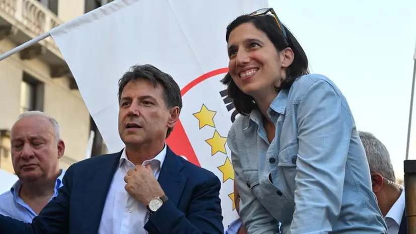 Giuseppe Conte ed Elly Schlein - Foto Ansa © www.giornaledibrescia.it