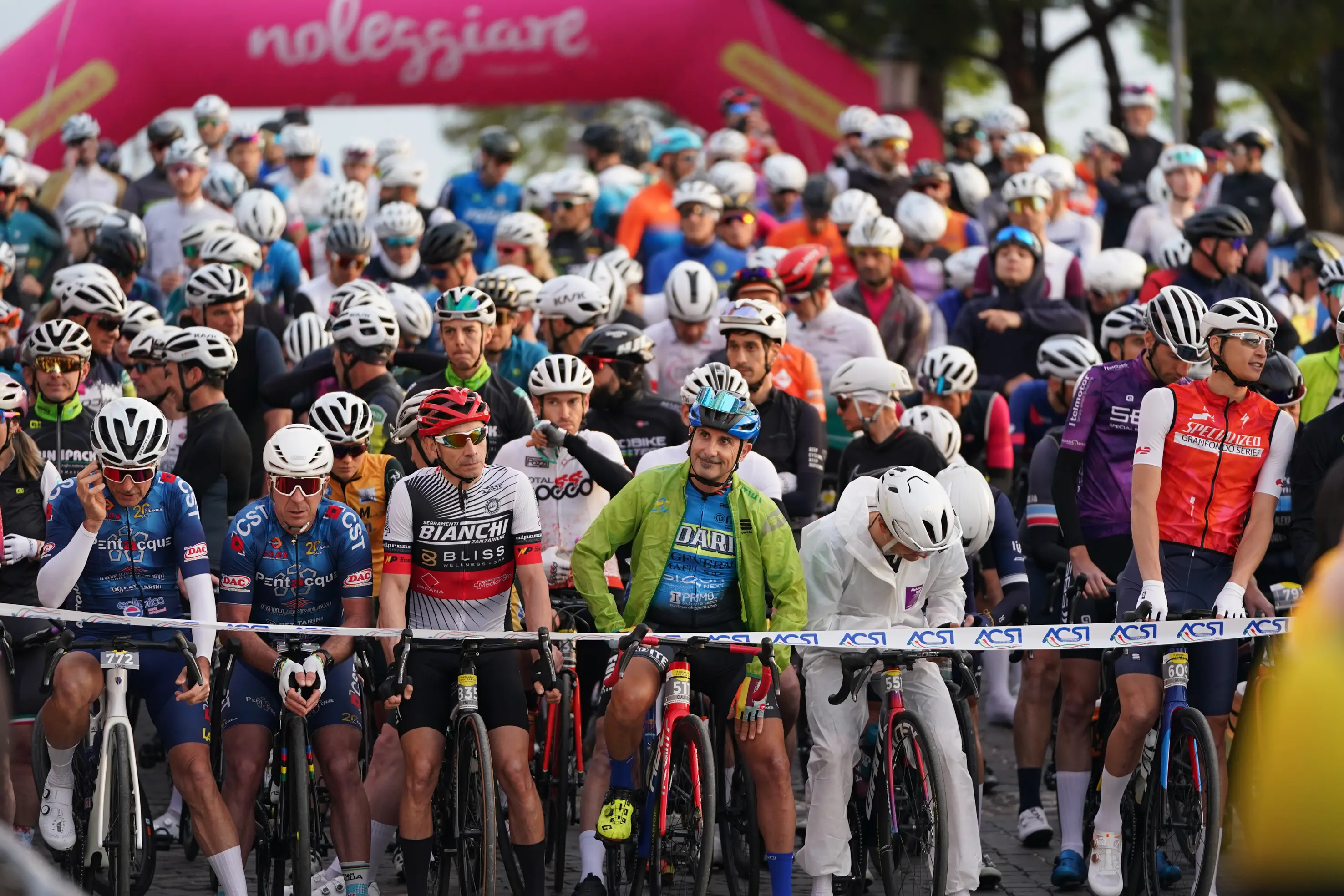 BRESCIA SPORT CICLISMO DESENZANO DEL GARDA COLNAGO CYCLING FESTIVAL 2026 GRANFONDO E MEDIOFONDO NELLA FOTO GRIGLIA DI PARTENZA 12-04-2026 perteghella@newreporter