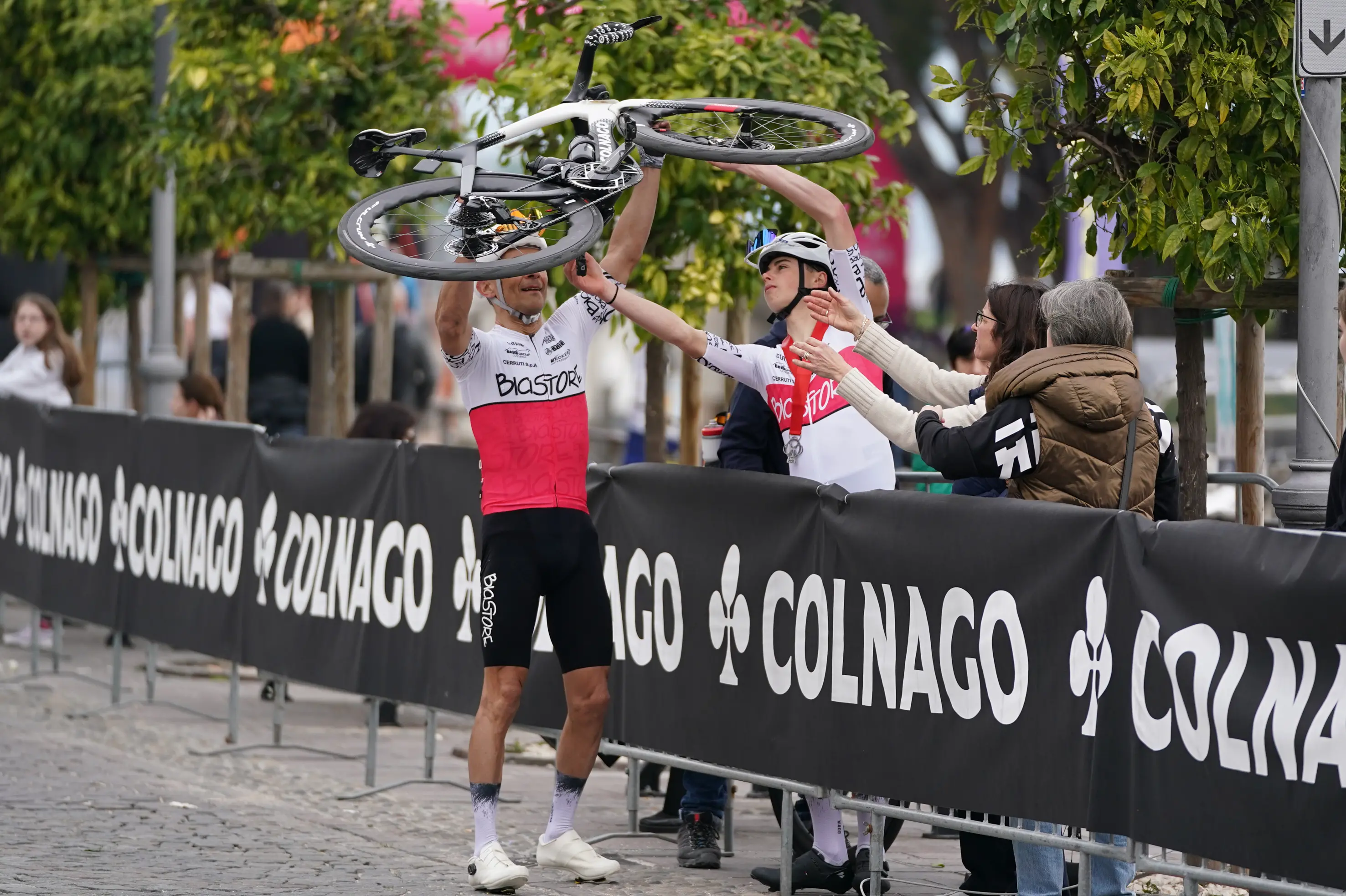 BRESCIA SPORT CICLISMO DESENZANO DEL GARDA COLNAGO CYCLING FESTIVAL 2026 GRANFONDO E MEDIOFONDO NELLA FOTO UN MOMENTO DELLA GARA 12-04-2026 perteghella@newreporter