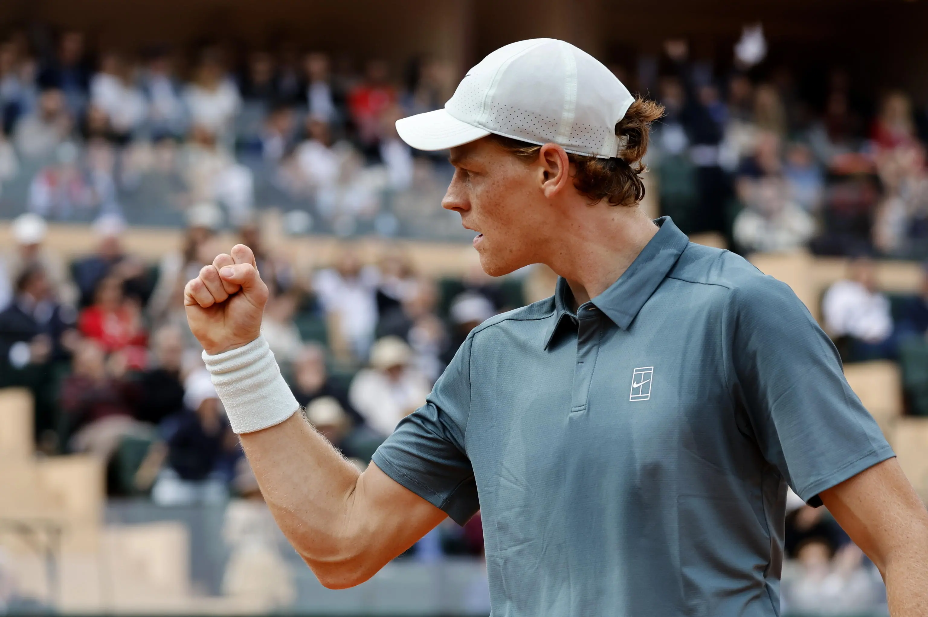 Sinner esulta a Montecarlo - Foto Epa/Sebastien Nogier © www.giornaledibrescia.it