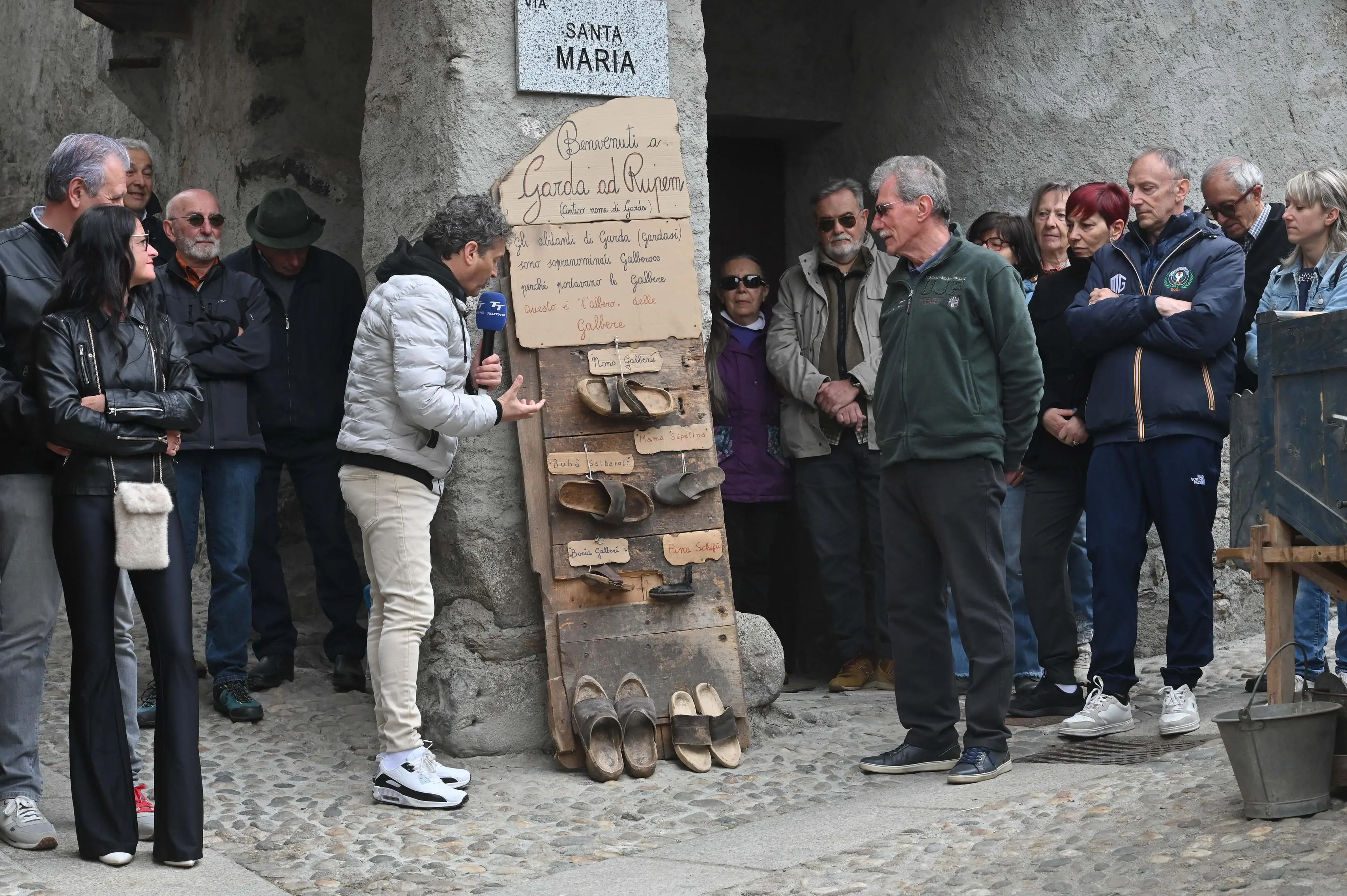 SONICO FRAZIONE GARDA IN PIAZZA CON NOI REDAZIONE PROVINCIA 12-04-2026 GABRIELE STRADA NEW EDEN GROUP