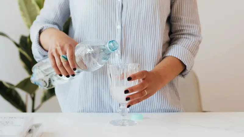 La quantità corretta è di due bicchieri d'acqua