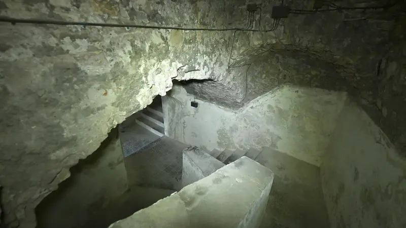 Le scale che portano a uno dei sotterranei delle torri del Castello di Brescia - Foto New Reporter Favretto © www.giornaledibrescia.it