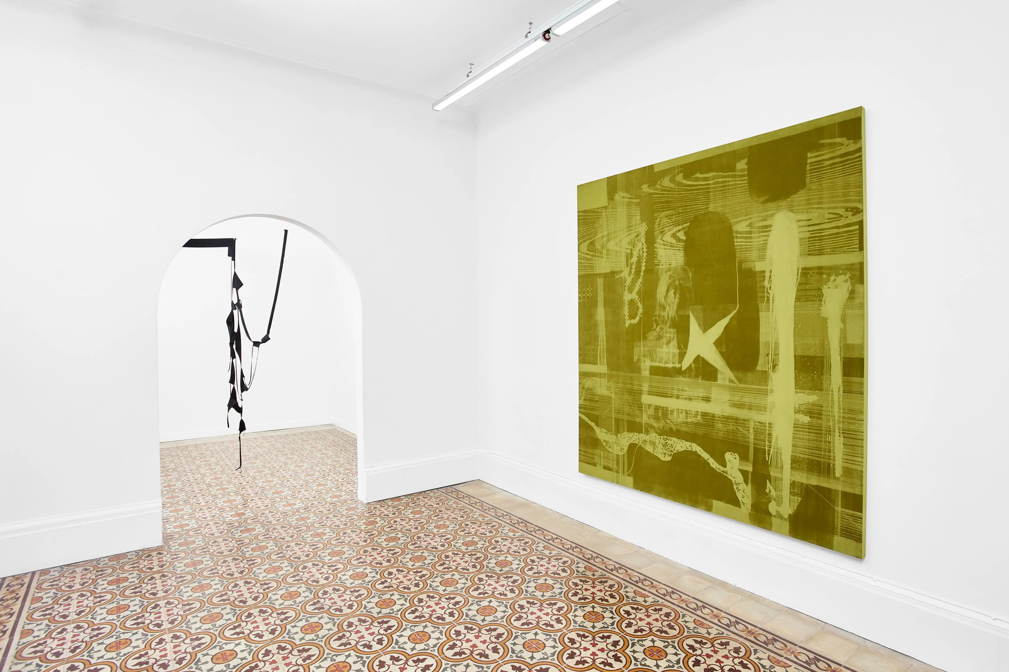 La mostra allestita negli spazi di The Address