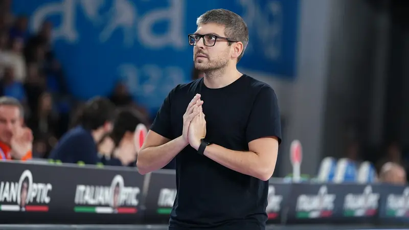 Matteo Cotelli, coach della Germani - Foto New Reporter Perteghella © www.giornaledibrescia.it