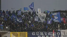 I tifosi del Brescia nel settore ospiti a Monza - Foto New Reporter Nicoli © www.giornaledibrescia.it