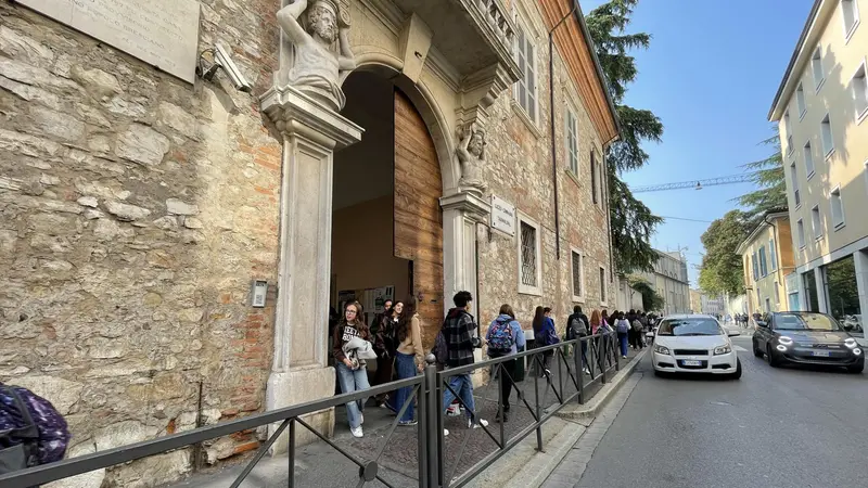 Ingresso del liceo classico Arnaldo - © www.giornaledibrescia.it