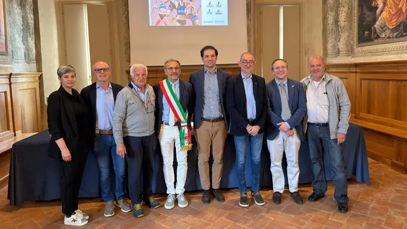 La presentazione nella Sala Giudici di palazzo Loggia - © www.giornaledibrescia.it