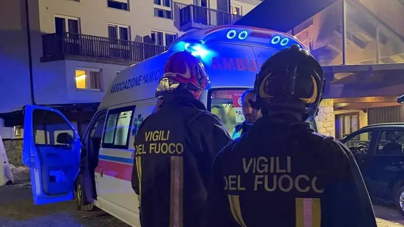 Vigili del fuoco a Ponte di Legno - © www.giornaledibrescia.it