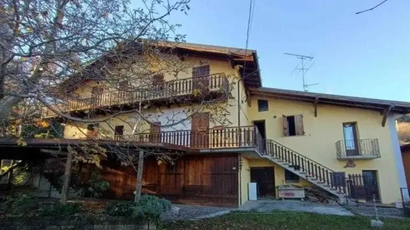 Lo storico rifugio in Caregno - © www.giornaledibrescia.it