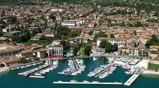 Una panoramica di Salò - © www.giornaledibrescia.it