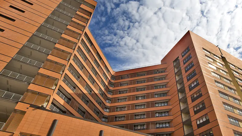 Il Policlinico San Matteo di Pavia dove è morto il 25enne