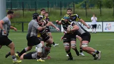 Filippo Gabana alle prese con gli avversari