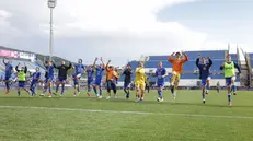 L'esultanza del Brescia a fine partita con la Dolomiti Bellunesi