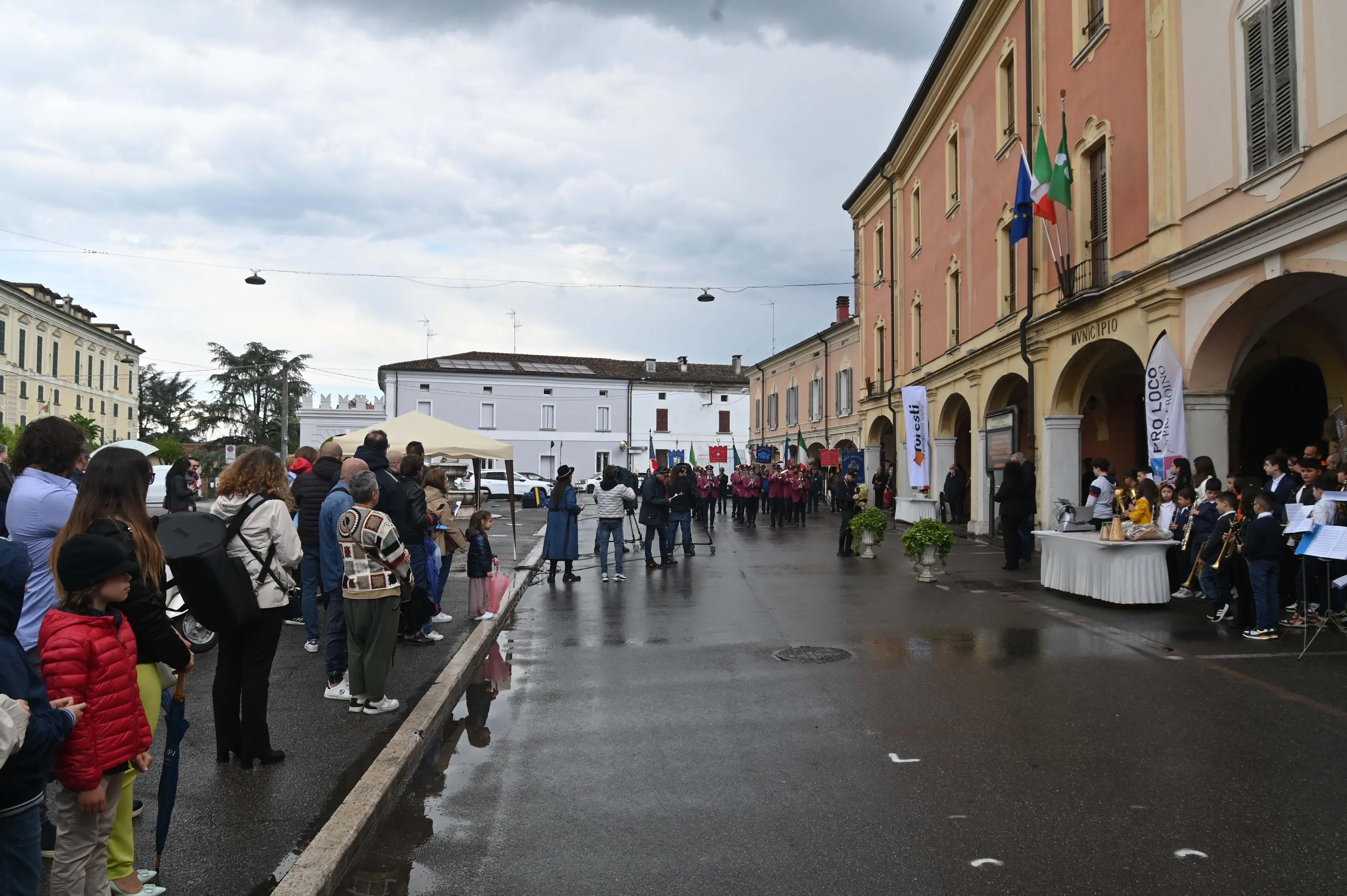 PRALBOINO IN PIAZZA CON NOI REDAZIONE PROVINCIA 19-04-2026 GABRIELE STRADA NEW EDEN GROUP 