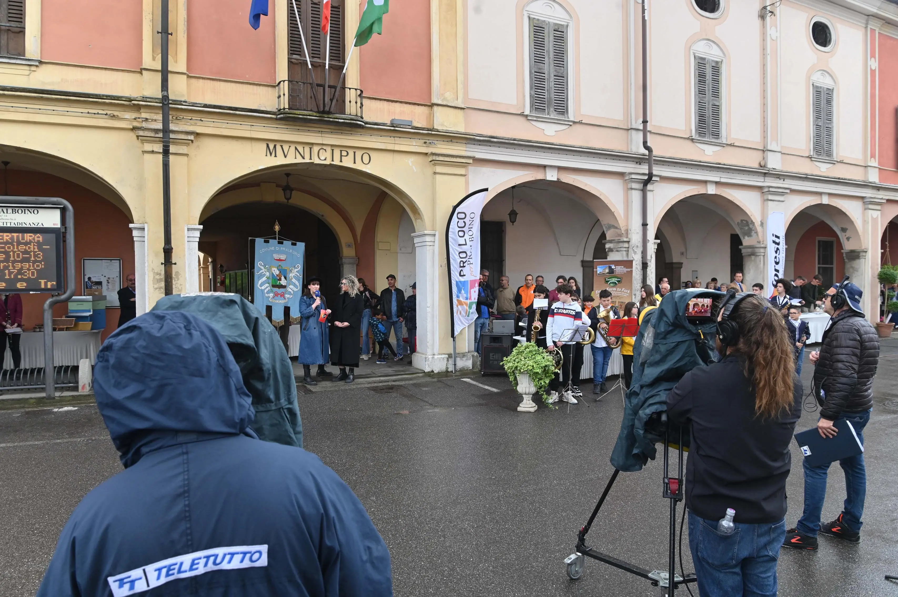 PRALBOINO IN PIAZZA CON NOI REDAZIONE PROVINCIA 19-04-2026 GABRIELE STRADA NEW EDEN GROUP 