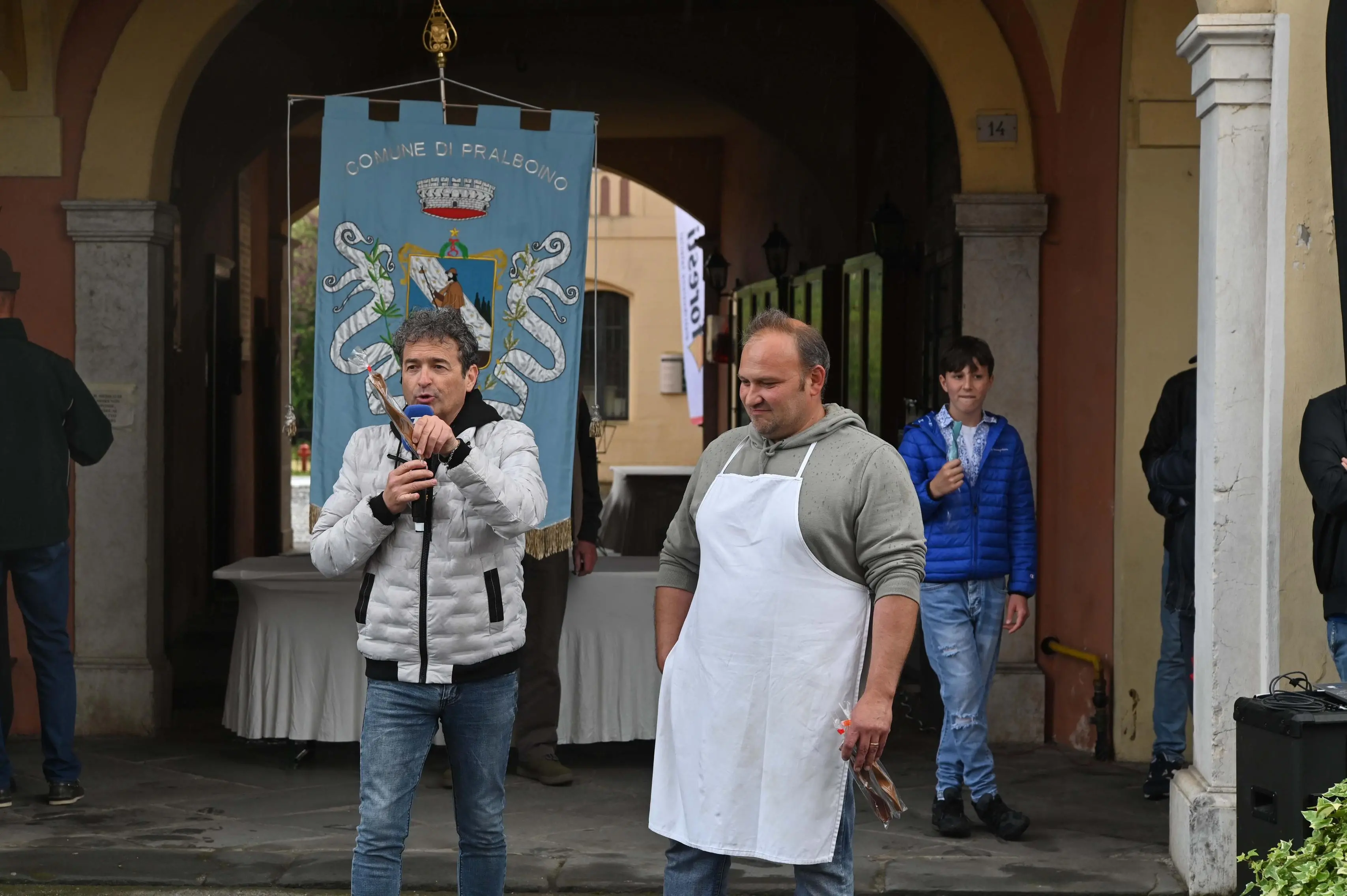 PRALBOINO IN PIAZZA CON NOI REDAZIONE PROVINCIA 19-04-2026 GABRIELE STRADA NEW EDEN GROUP 