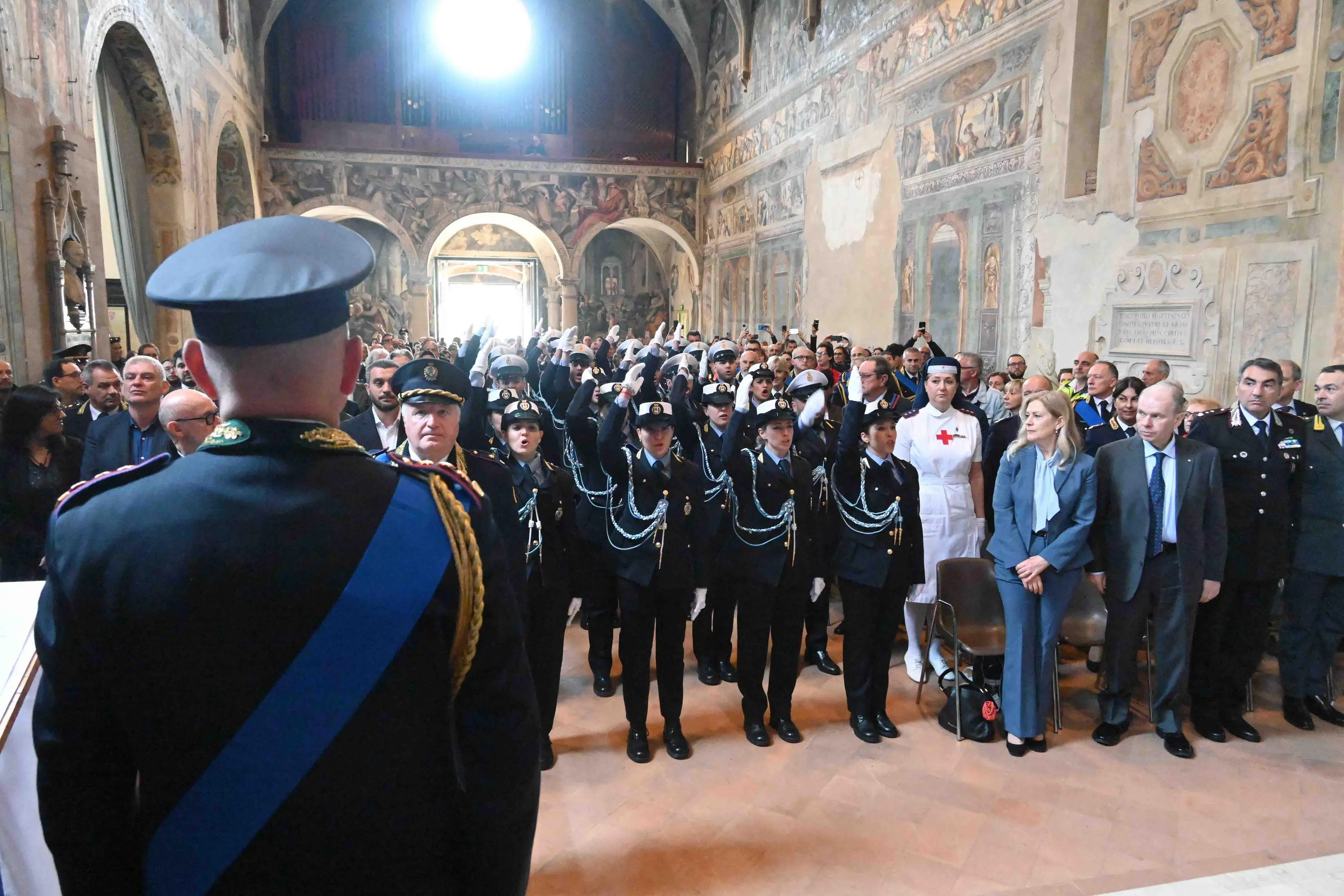 La cerimonia della Polizia Locale in San Cristo a Brescia