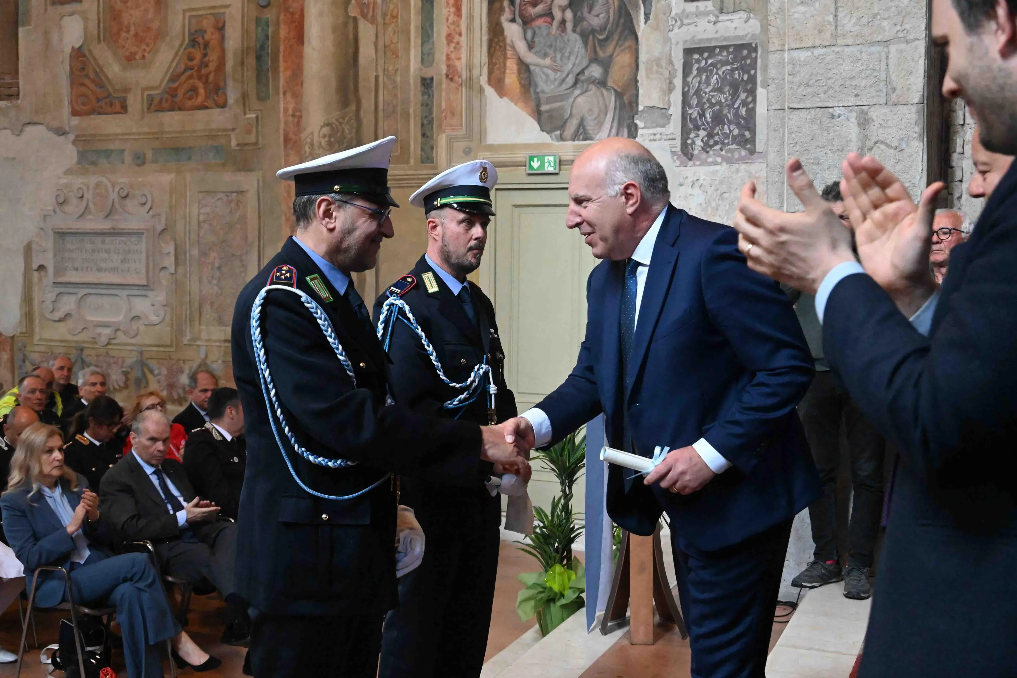 La cerimonia della Polizia Locale in San Cristo a Brescia