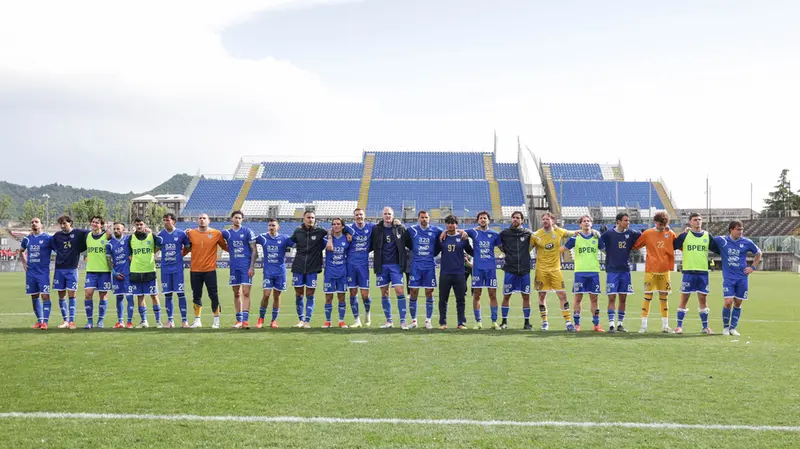 La festa con la Nord per la vittoria contro la Dolomiti Bellunesi