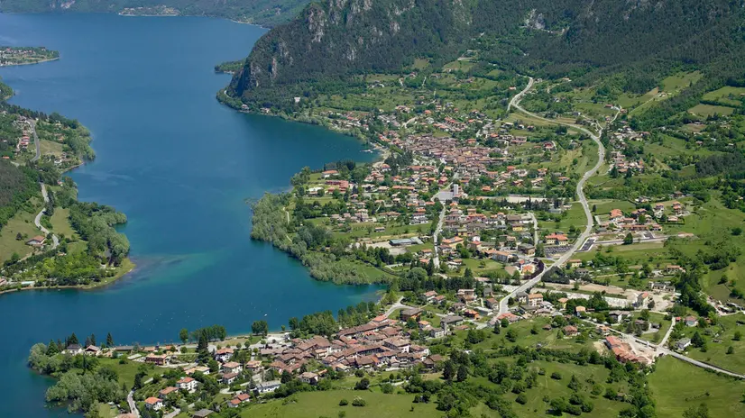Una veduta aerea di Idro
