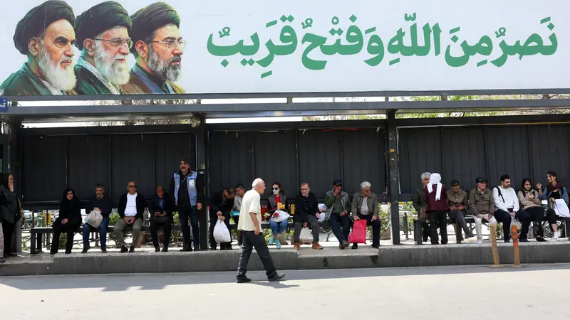 La vita prosegue a Teheran - Foto Ansa © www.giornaledibrescia.it