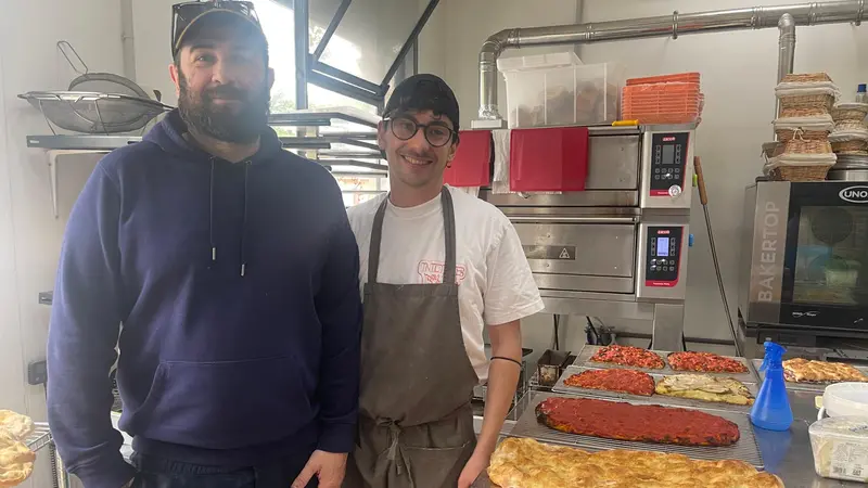 Lo chef con l'artigiano del pane Gianluca Ranzenigo