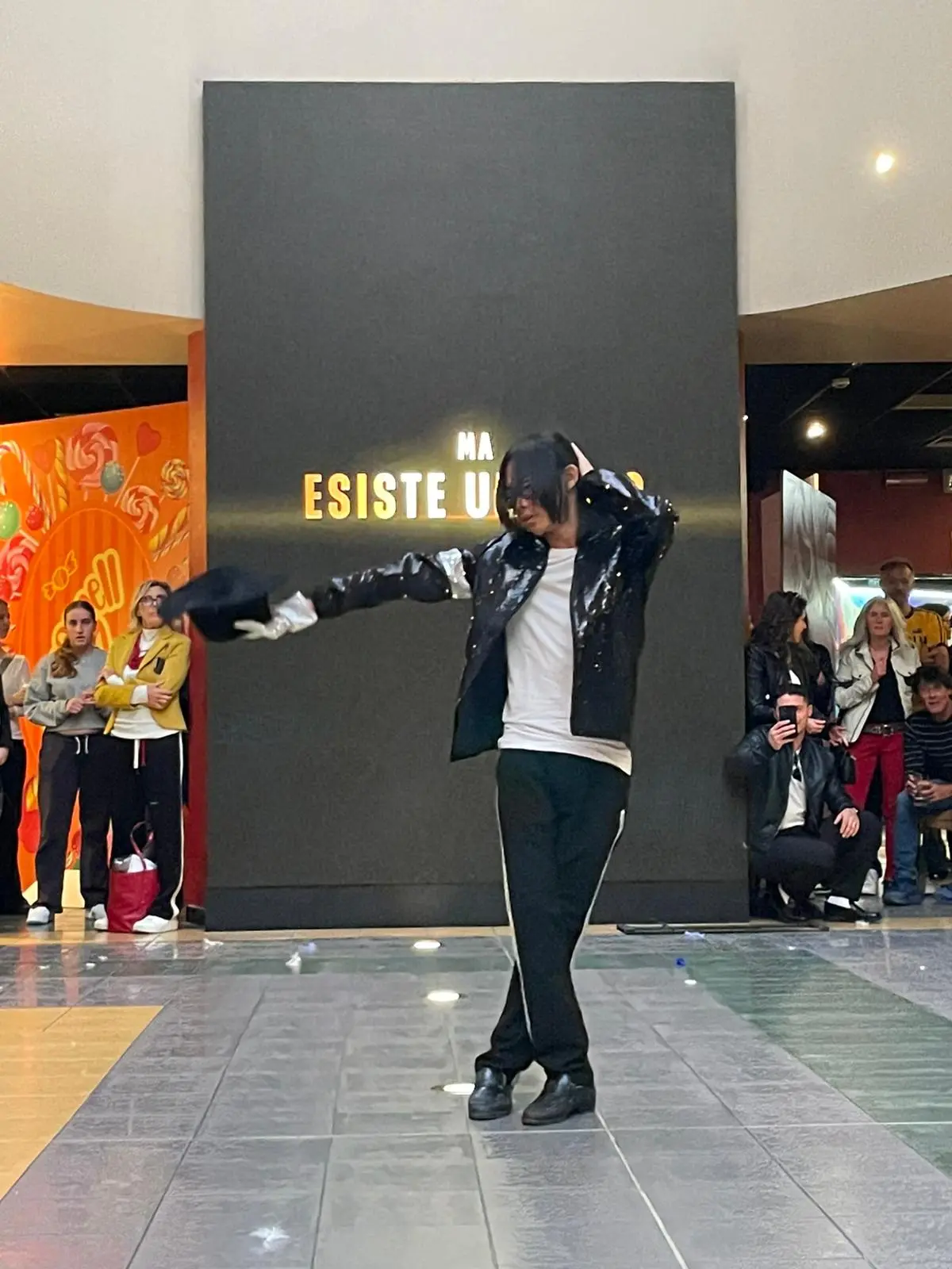 Il flash mob alla Oz per il film su Michael Jackson