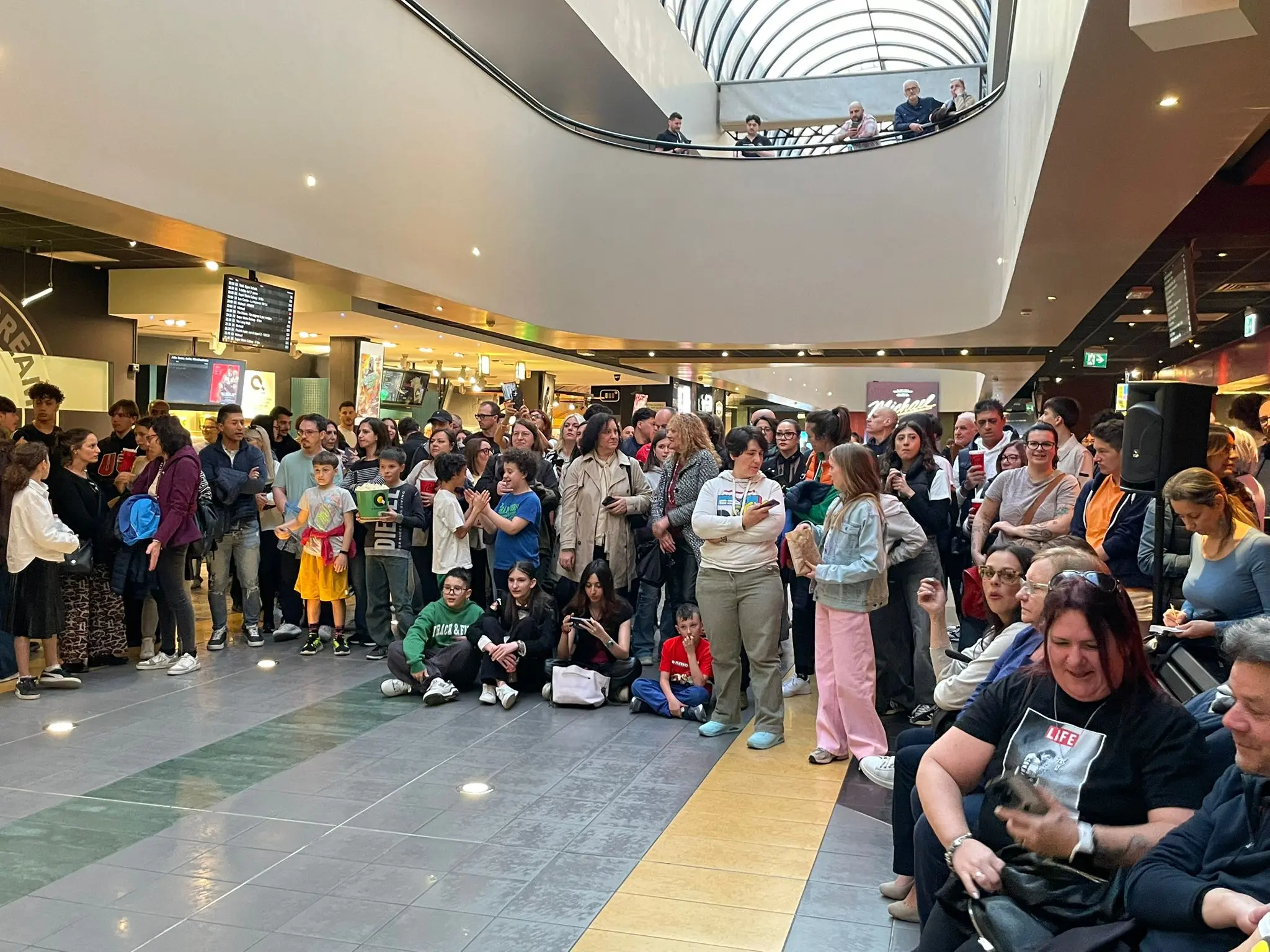 Il flash mob alla Oz per il film su Michael Jackson