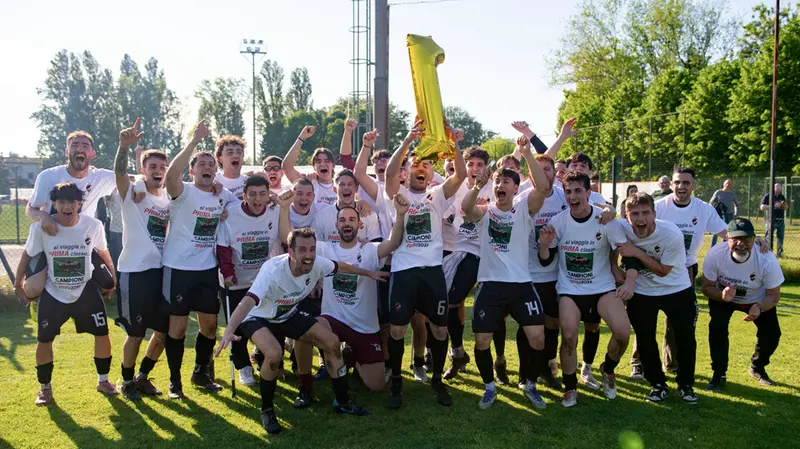 La festa del Ghedi per la promozione in Prima categoria - Foto New Reporter Papetti © www.giornaledibrescia.it