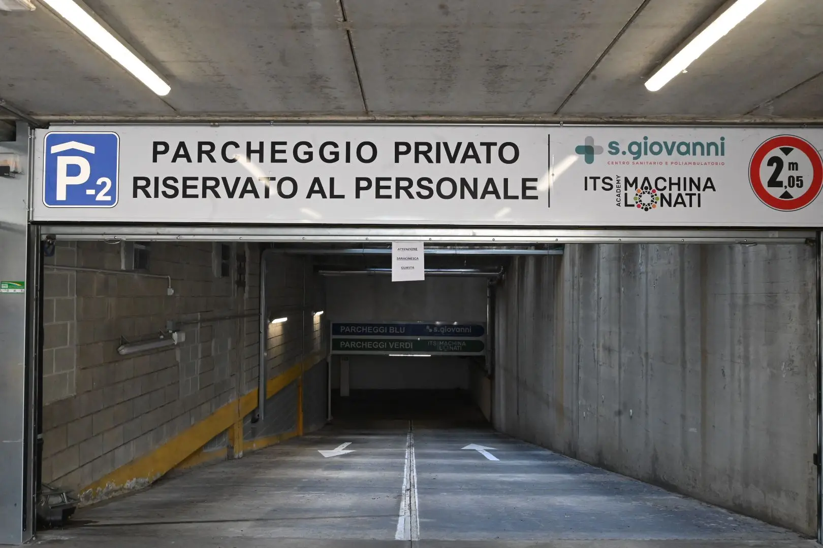 Il furto all'Italmark di via Cefalonia