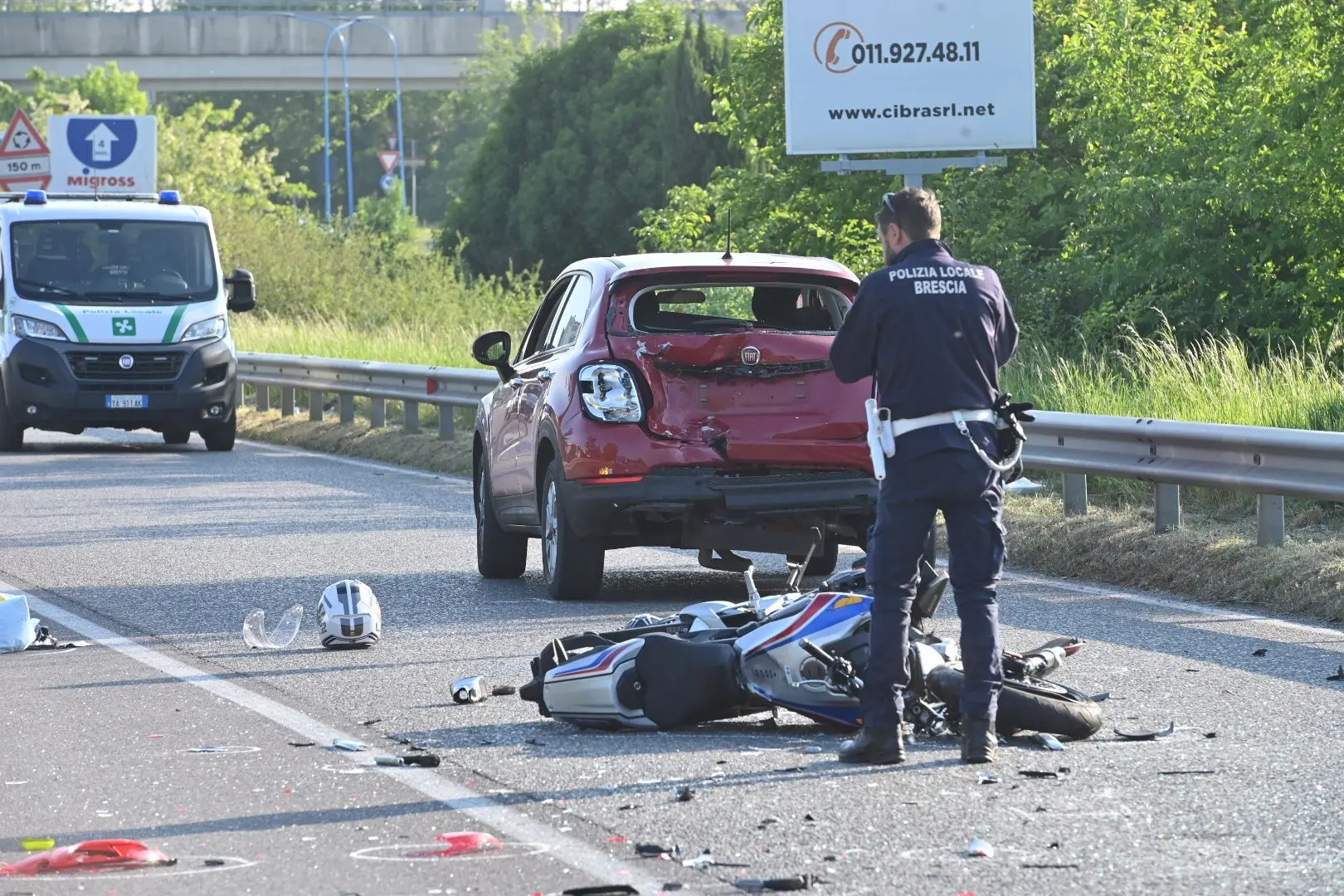 L'incidente tra auto e moto su via Serenissima