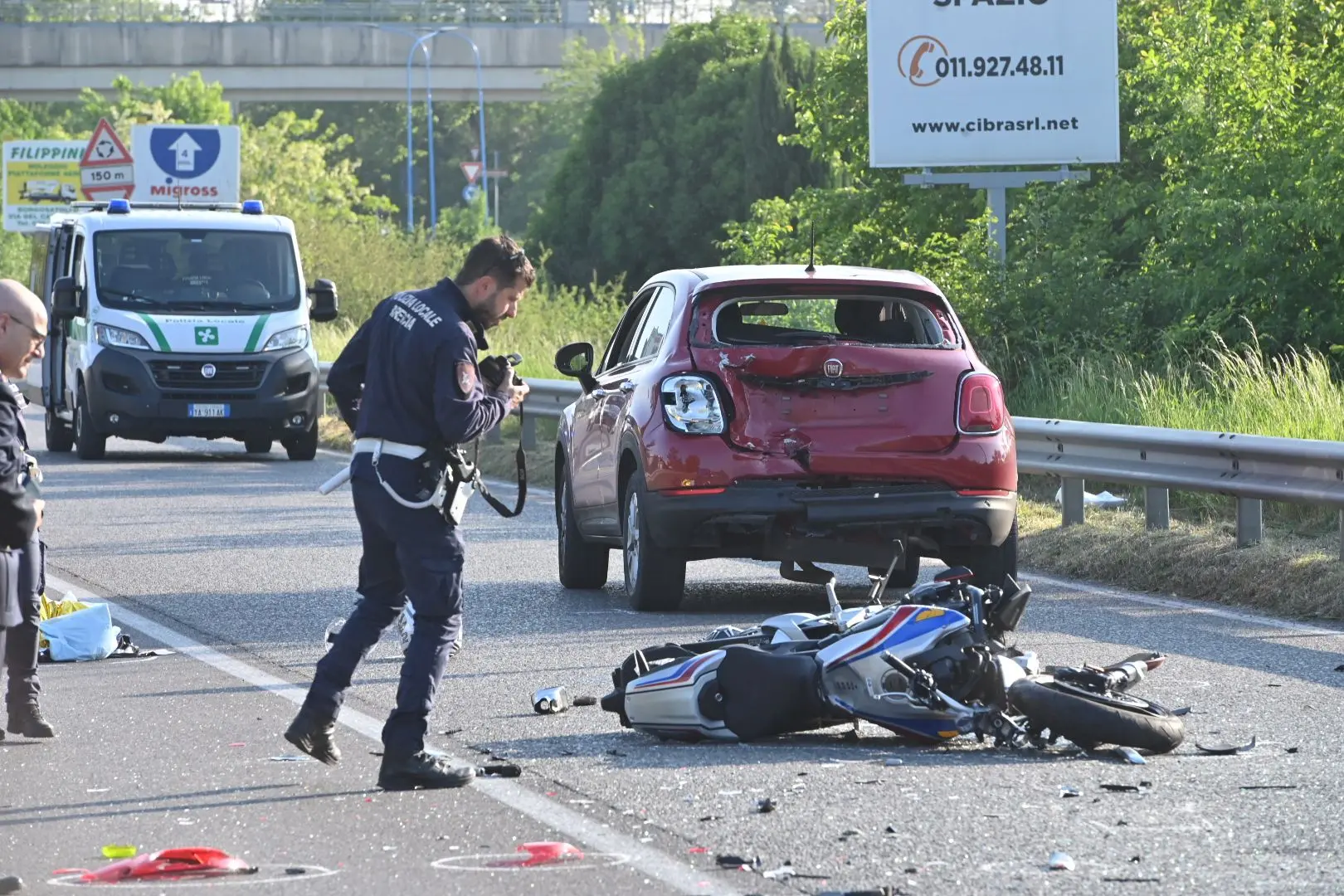 L'incidente tra auto e moto su via Serenissima