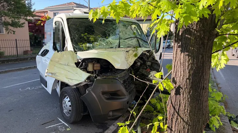 L'incidente mortale in via della Chiesa a Urago Mella