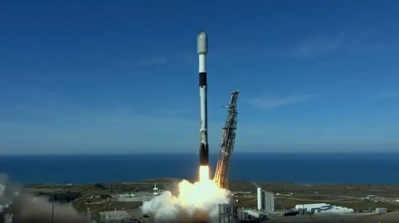 Il primo lancio di satelliti Apogeo