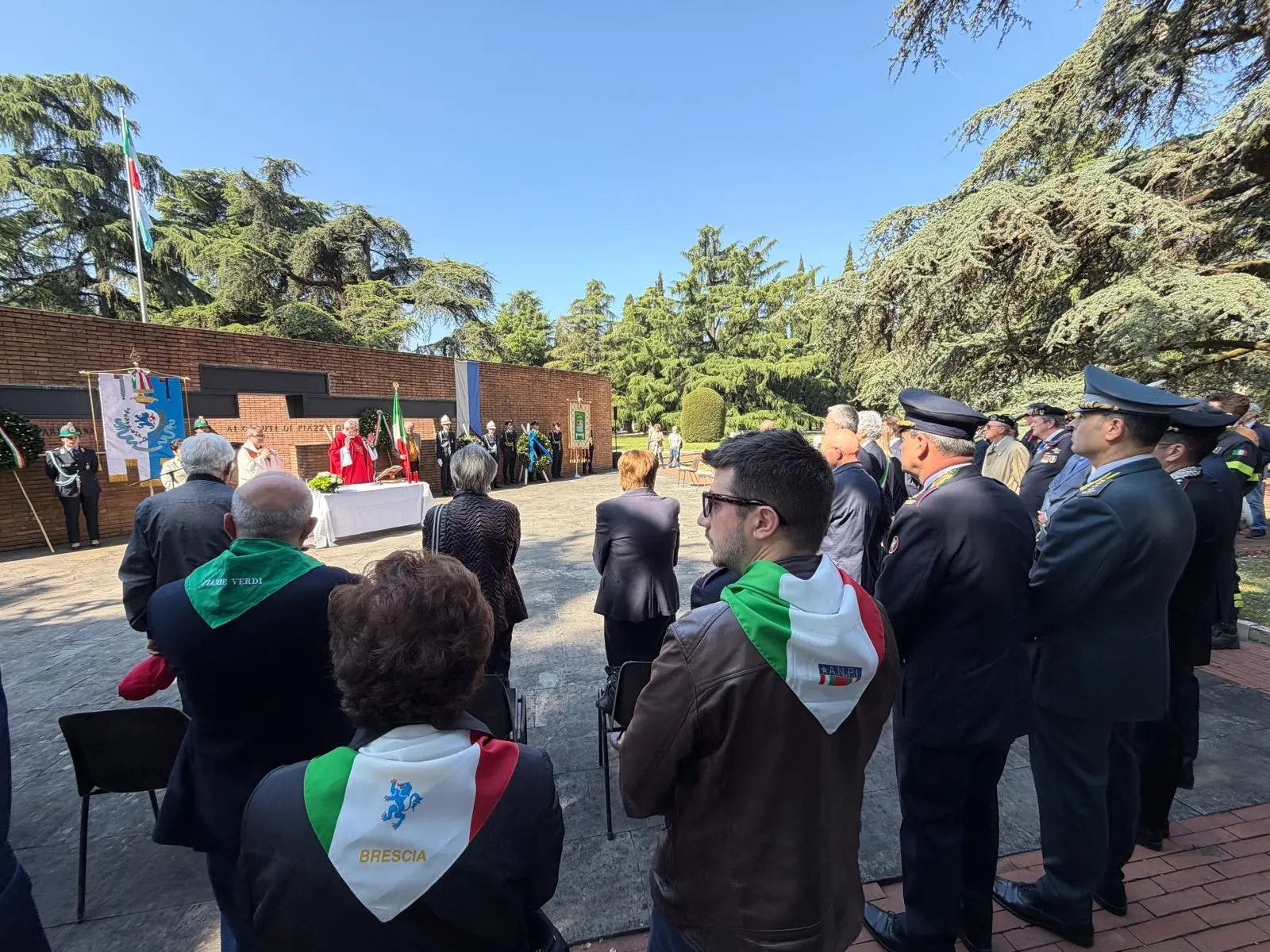 Le cerimonia per il 25 Aprile al cimitero Vantiniano