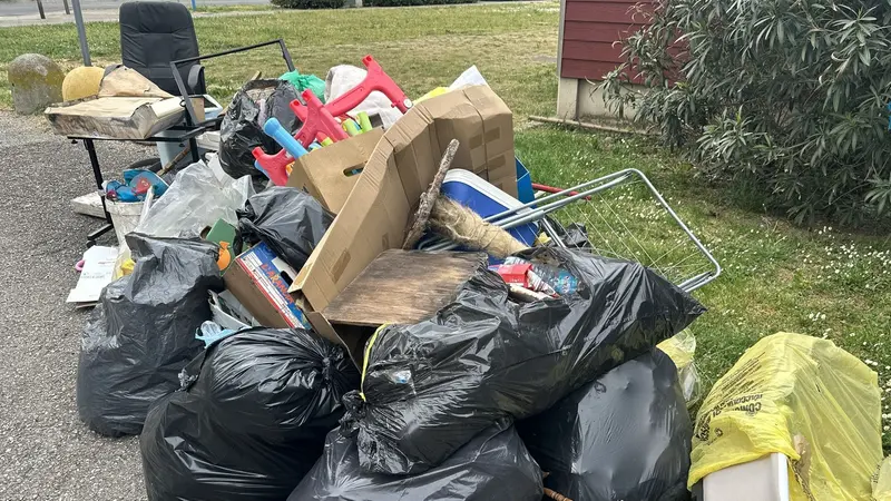 I rifiuti abbandonati - © www.giornaledibrescia.it