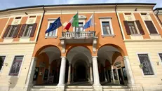 Il municipio di Lonato del Garda - © www.giornaledibrescia.it