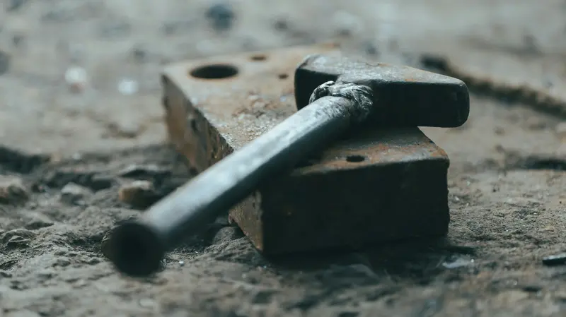 Il detto dice: Màsa e cóne per faghela capì al Tone!